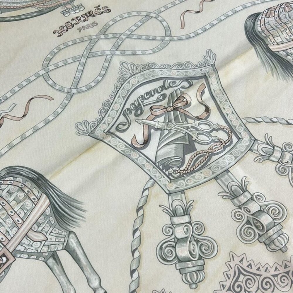 Hermes Scarf Carre 90 White Dark Green Multi - Picture 4 of 6